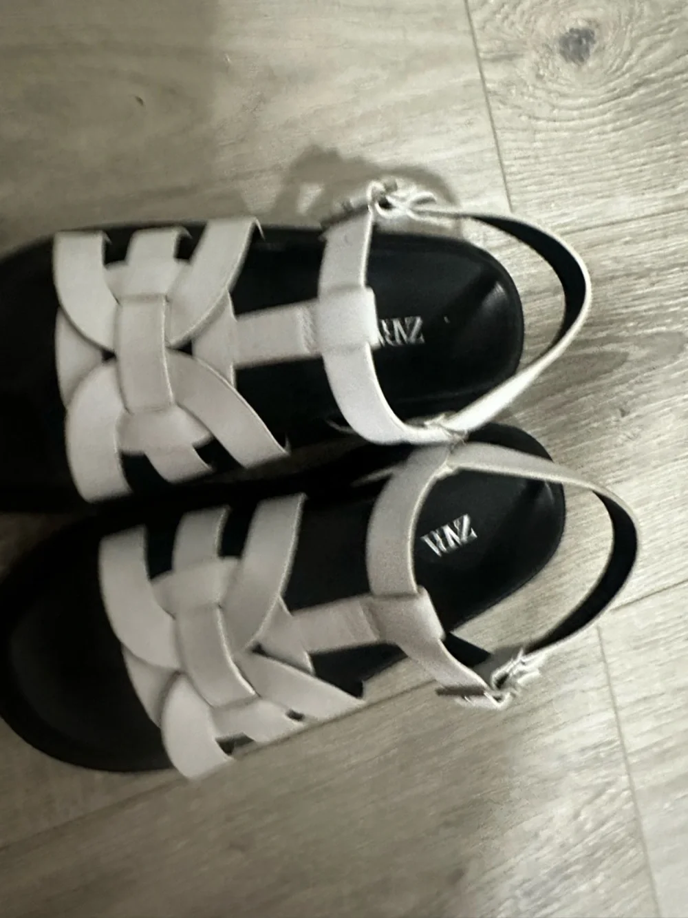 Zara White and Black Kids Woven Strap Sandals - Picture 6 of 7